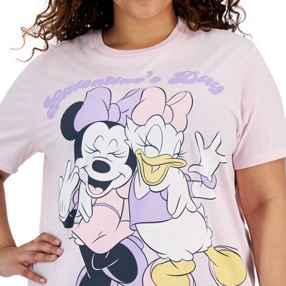 Mini & Daisy Galentine’s printed T-shirt. - Picture 5 of 6